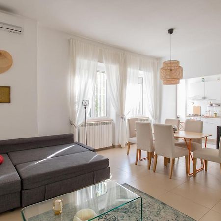 Sofia'S Home Наполи Екстериор снимка